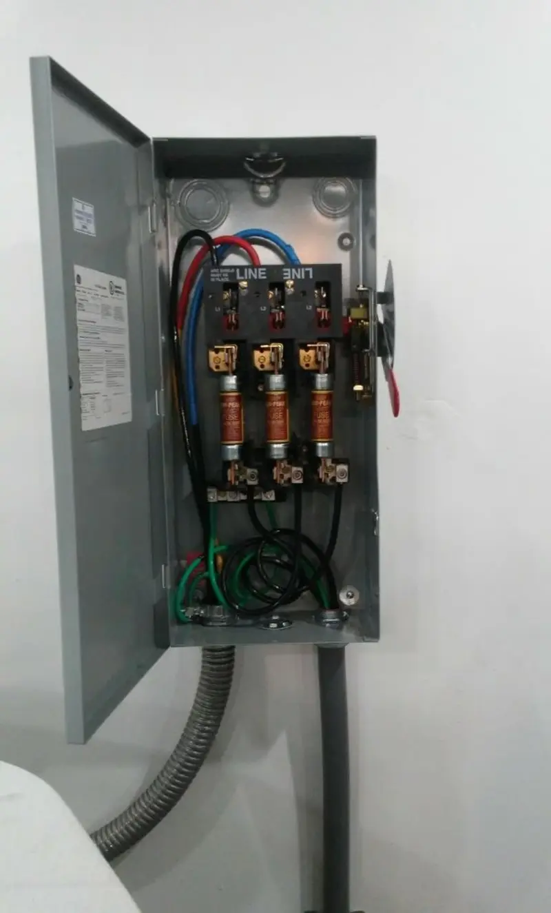 Three-phase disconnect switch installed for Electrical Wiring & Rewiring in Nottawa